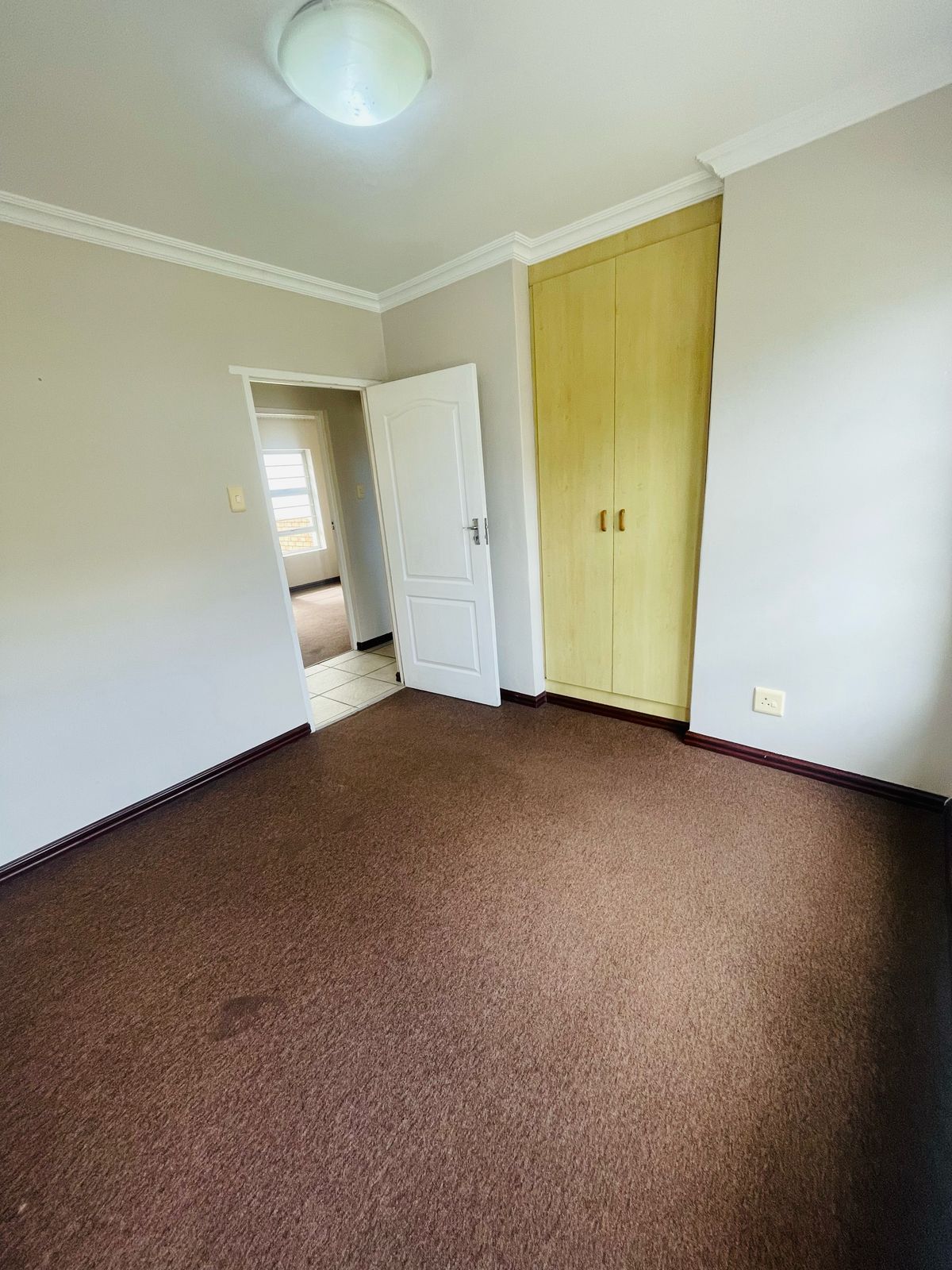 IMG-20250401-WA0004 Beautiful townhouse in Beacon bay for sale