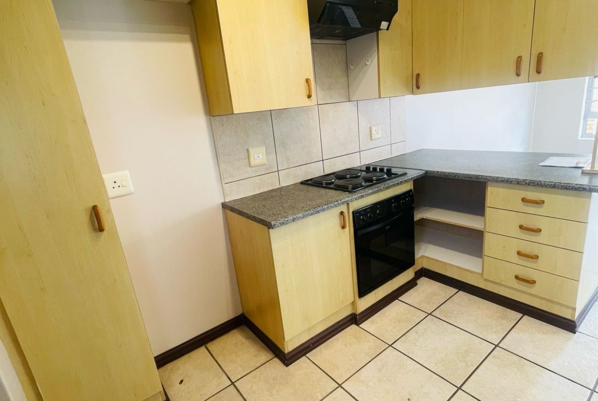 Beautiful townhouse in Beacon bay for sale