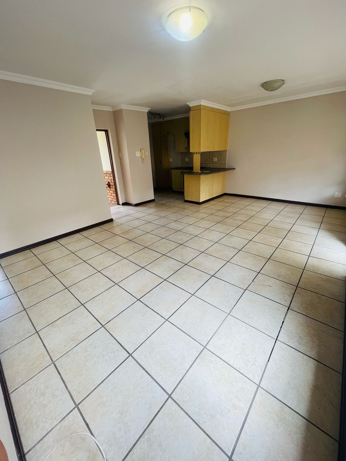 IMG-20250401-WA0011 Beautiful townhouse in Beacon bay for sale