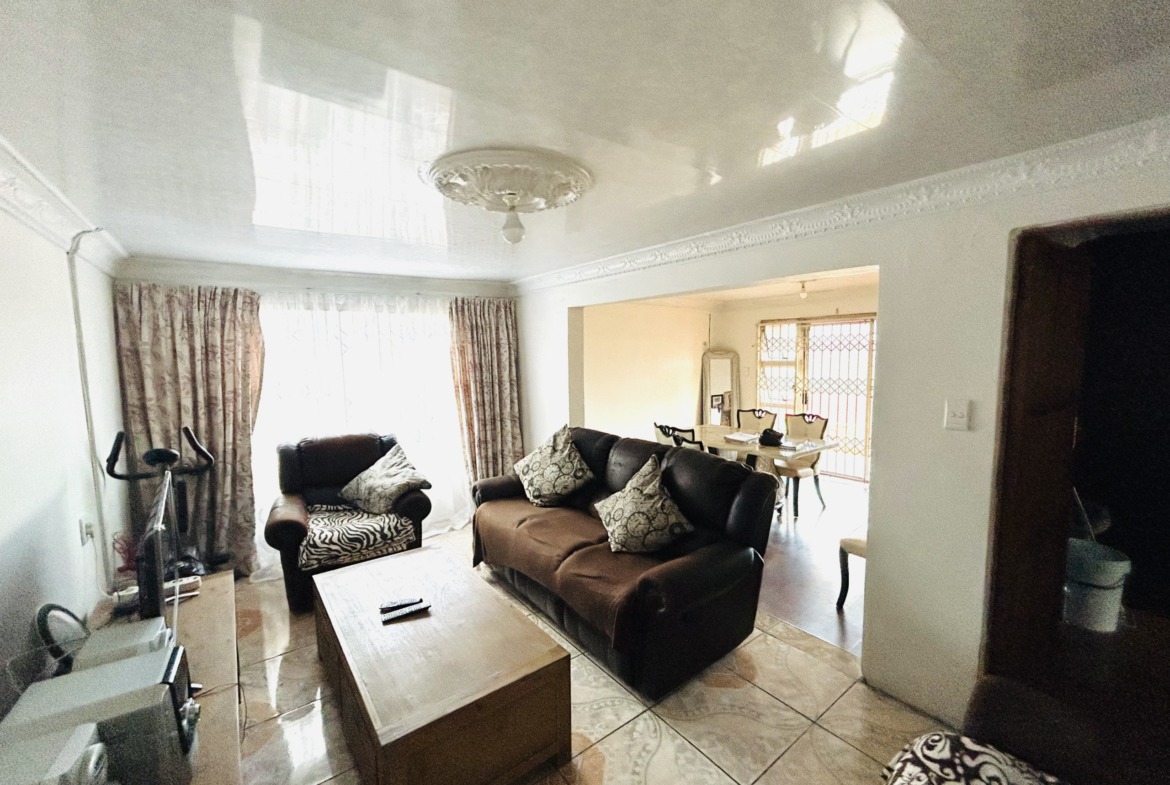 Secure Mdantsane home with income-generating opportunity