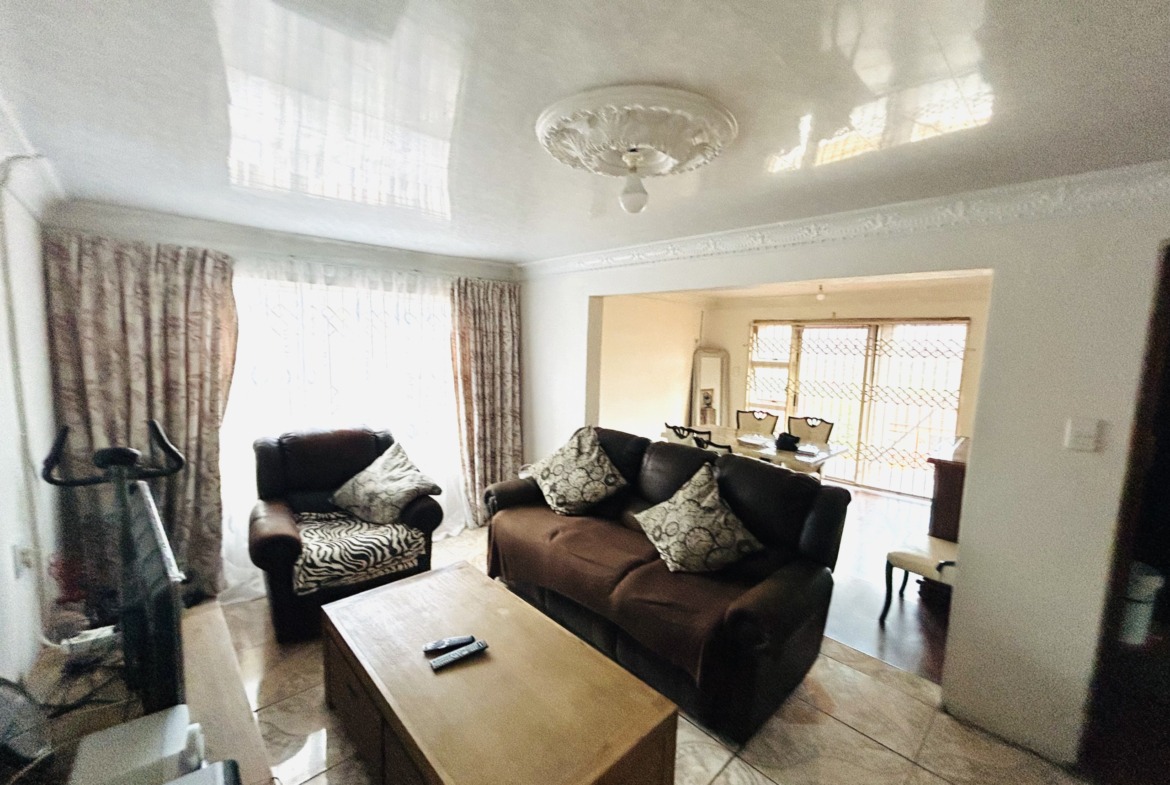 Secure Mdantsane home with income-generating opportunity