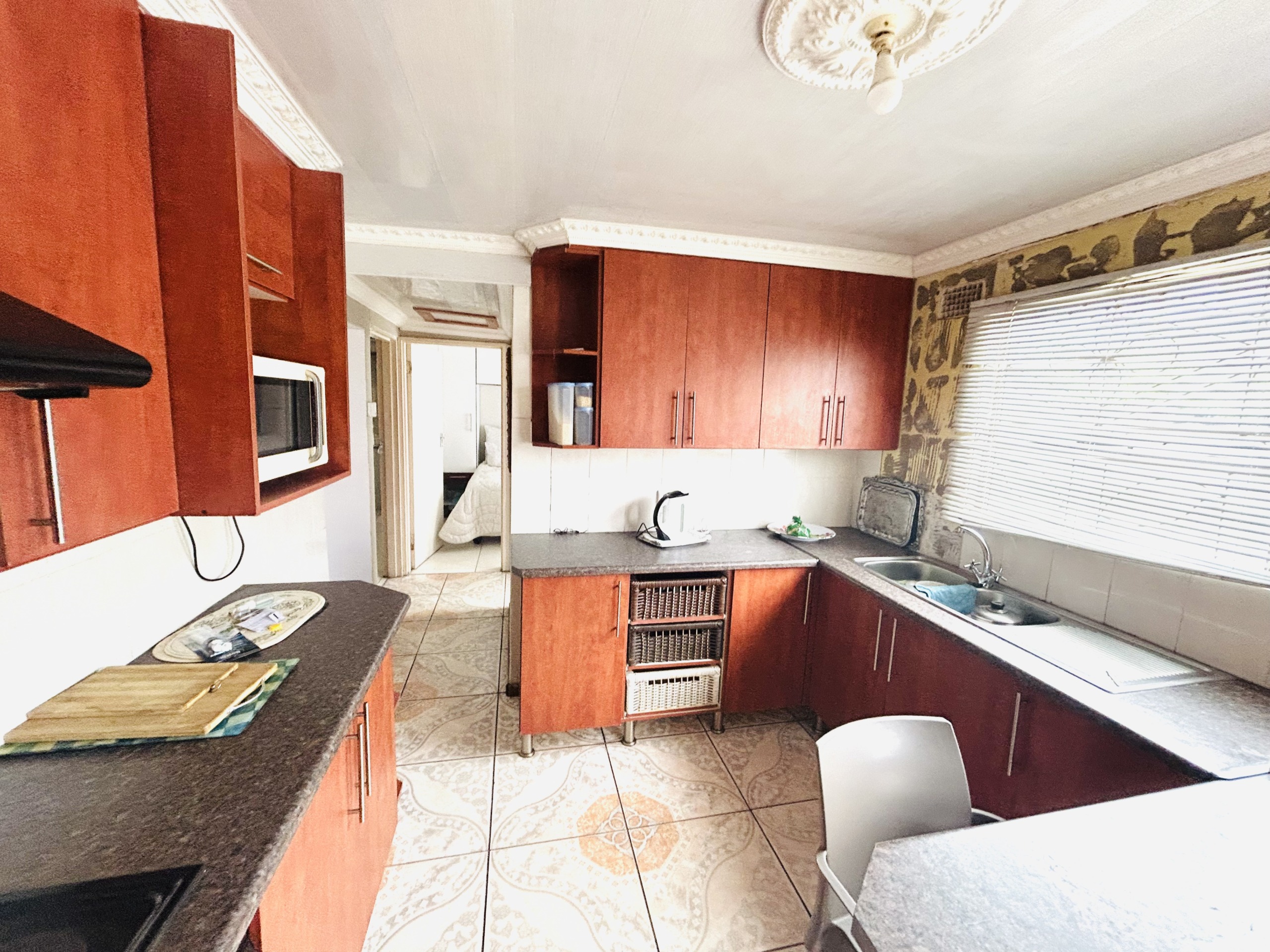 IMG_0846 Secure Mdantsane home with income-generating opportunity