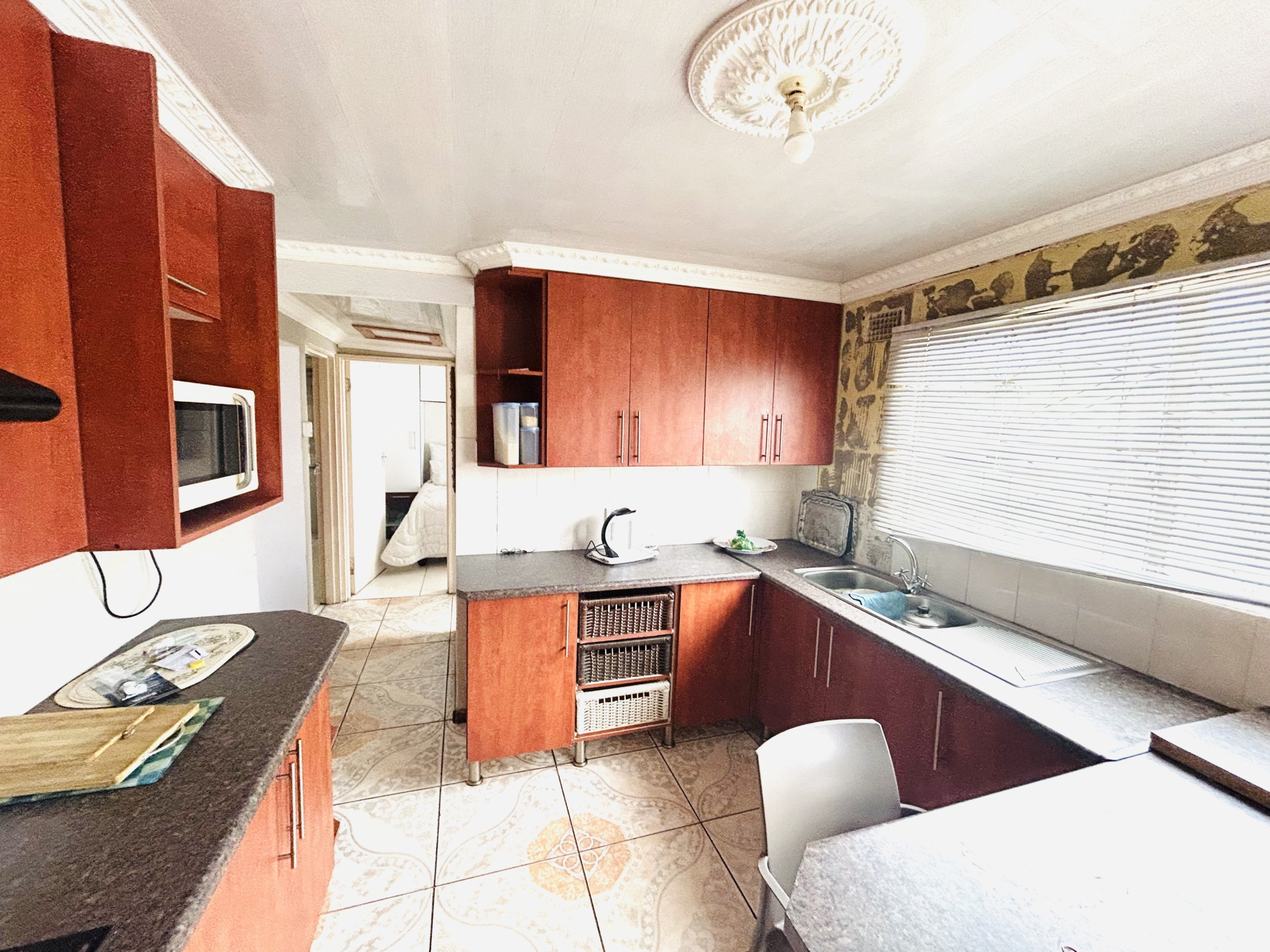 IMG_0847 Secure Mdantsane home with income-generating opportunity