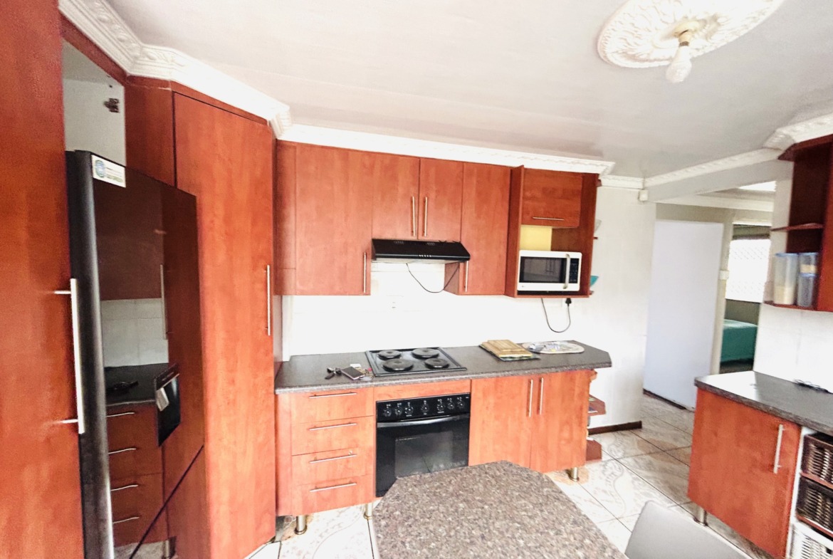 Secure Mdantsane home with income-generating opportunity