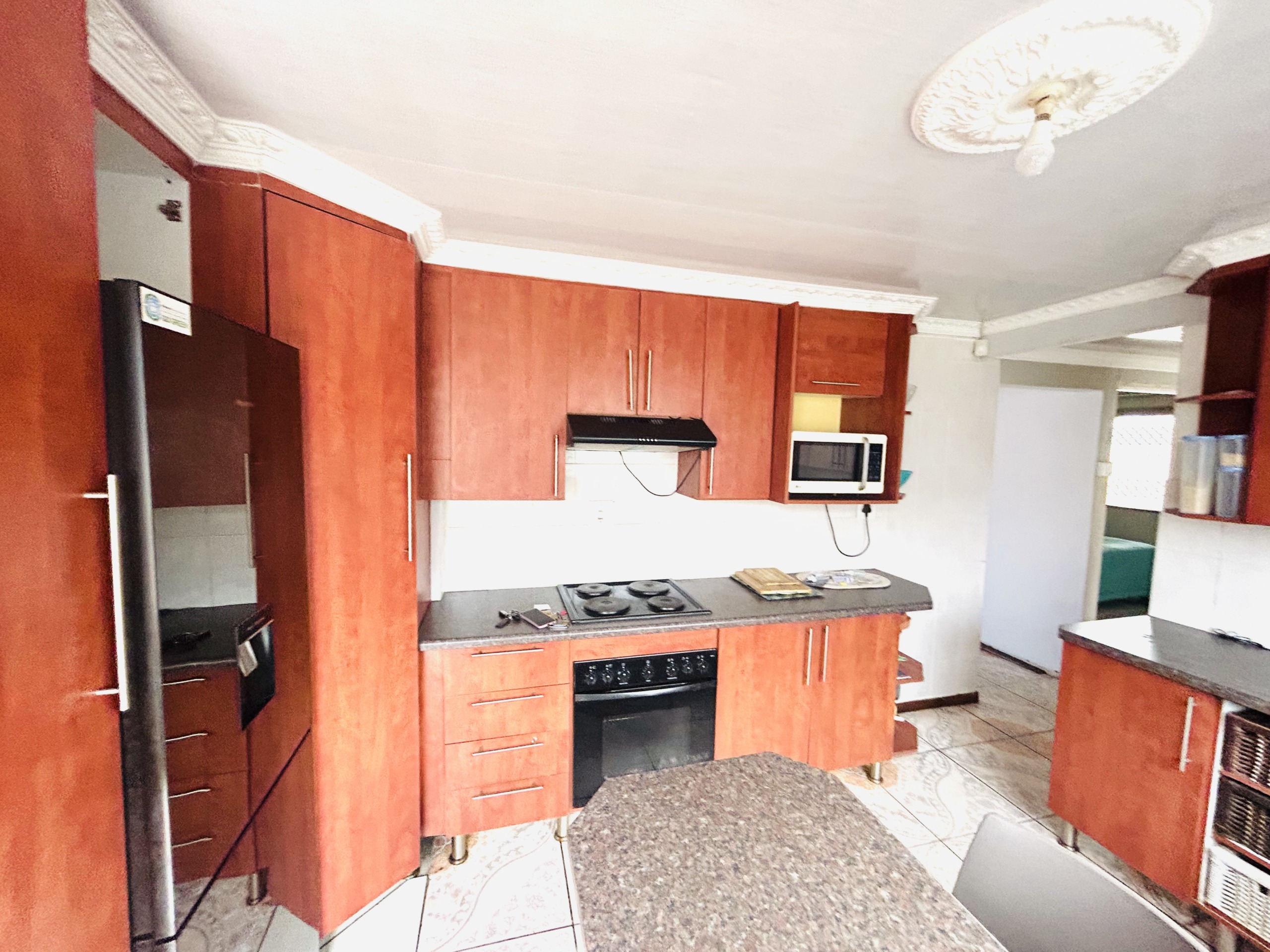 IMG_0854 Secure Mdantsane home with income-generating opportunity