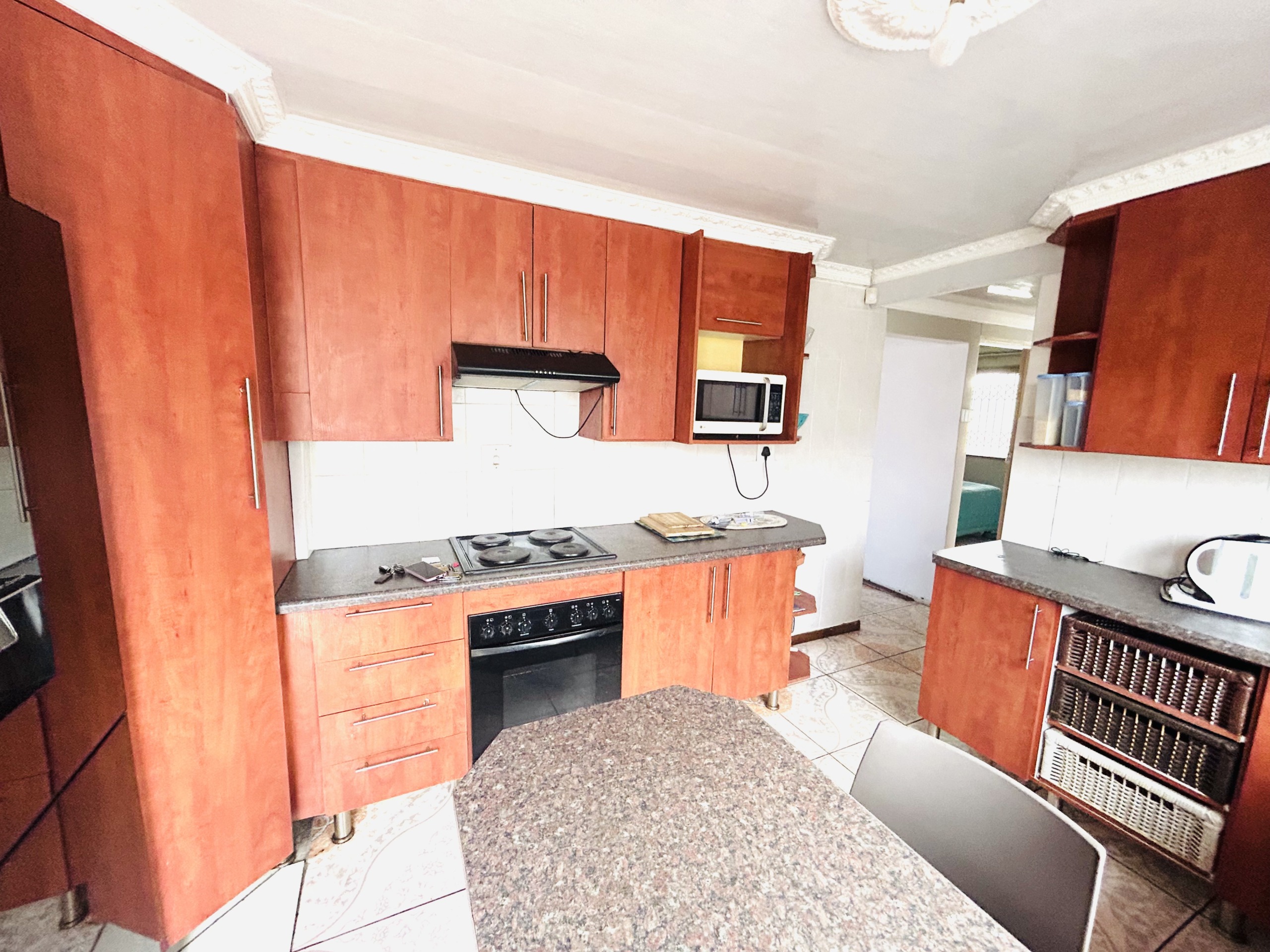 IMG_0855 Secure Mdantsane home with income-generating opportunity