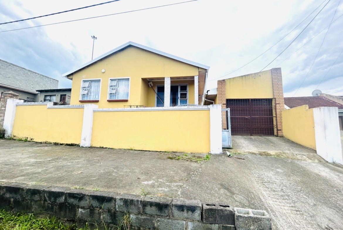 Secure Mdantsane home with income-generating opportunity