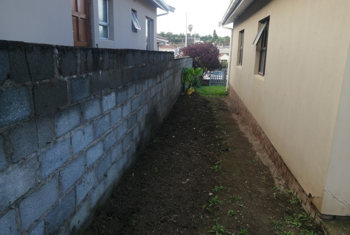 Beautiful 2 bedroom home in Amalinda Heights on sale