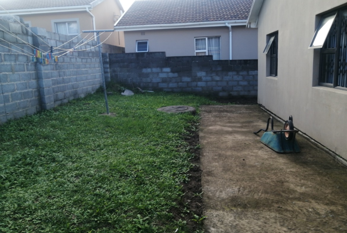 Beautiful 2 bedroom home in Amalinda Heights on sale