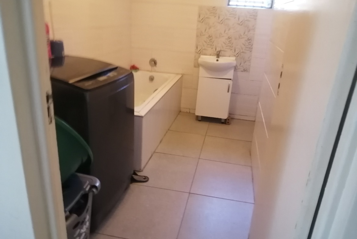 Beautiful 2 bedroom home in Amalinda Heights on sale