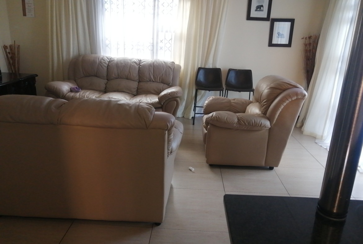 Beautiful 2 bedroom home in Amalinda Heights on sale