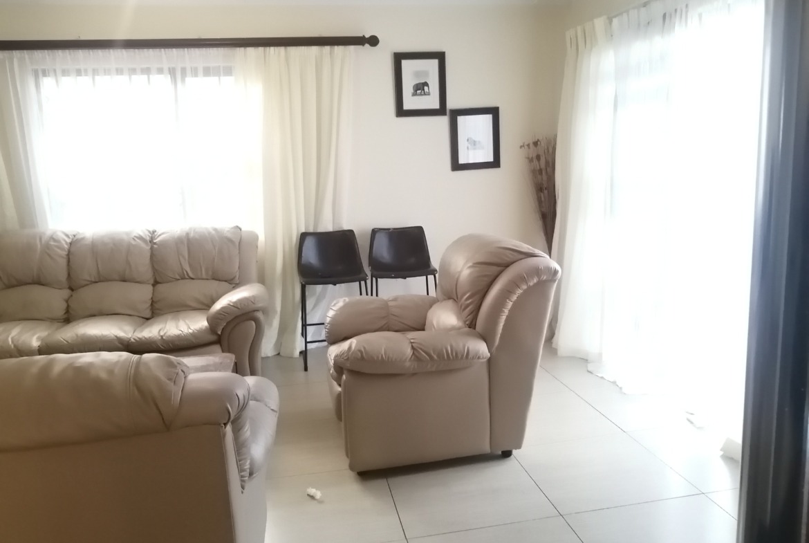 Beautiful 2 bedroom home in Amalinda Heights on sale
