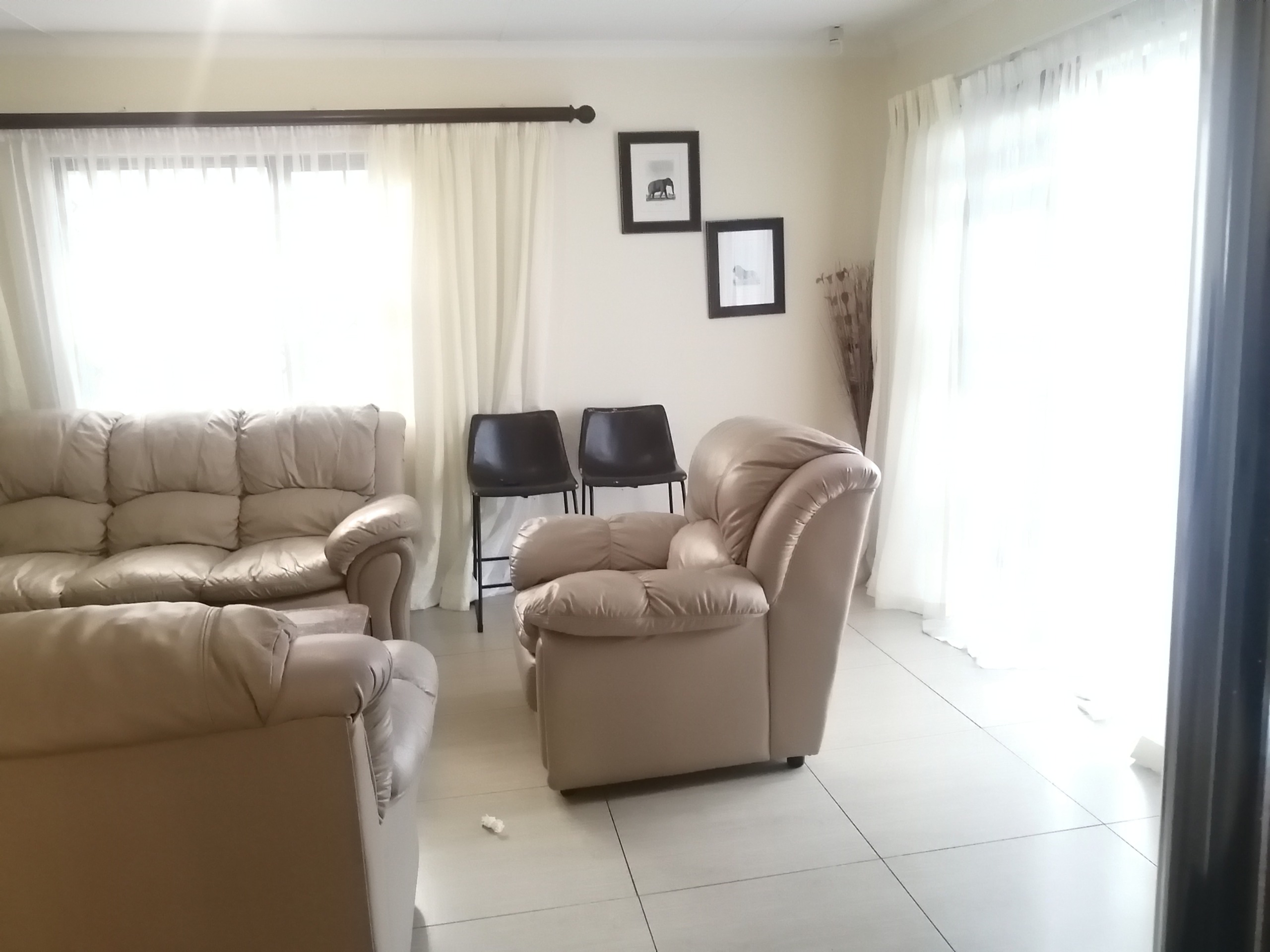 bsh Beautiful 2 bedroom home in Amalinda Heights on sale