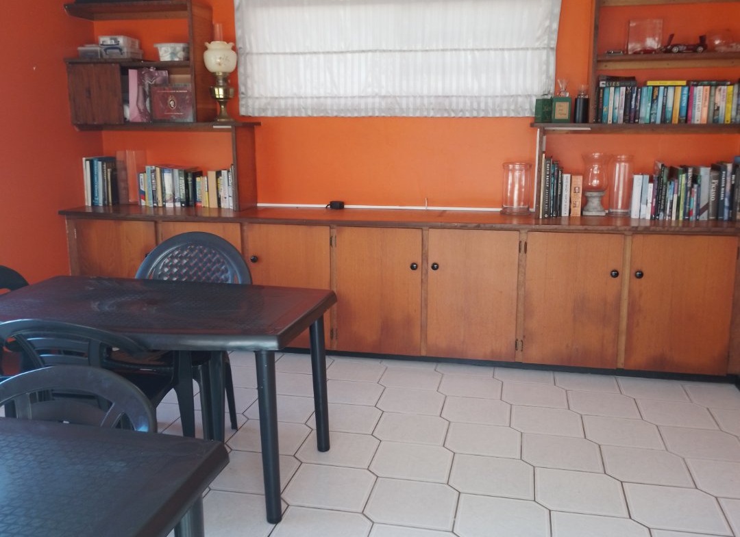Spacious large home, close to Gonubie amenities