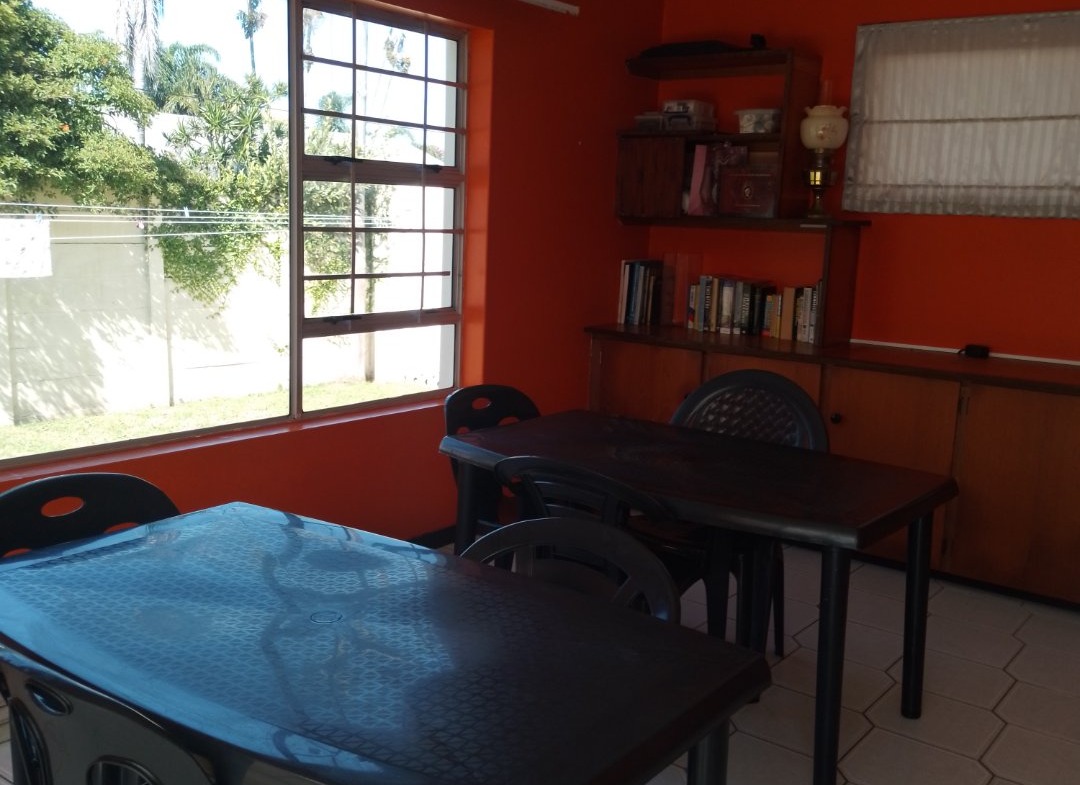 Spacious large home, close to Gonubie amenities