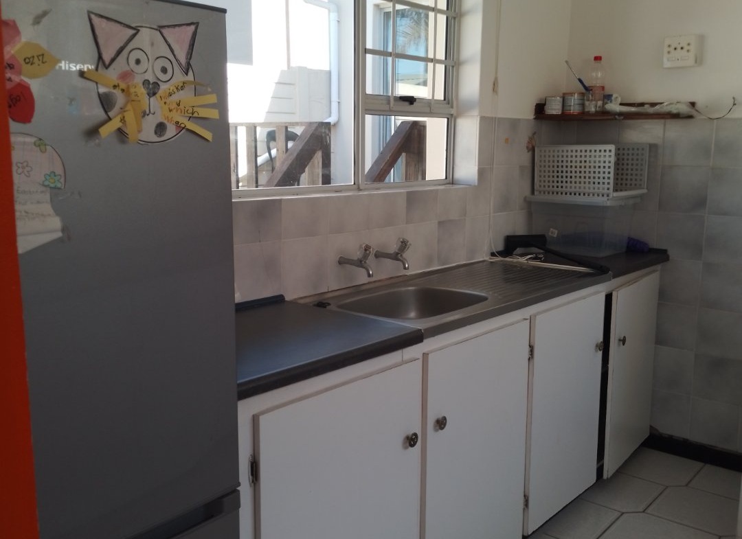 Spacious large home, close to Gonubie amenities