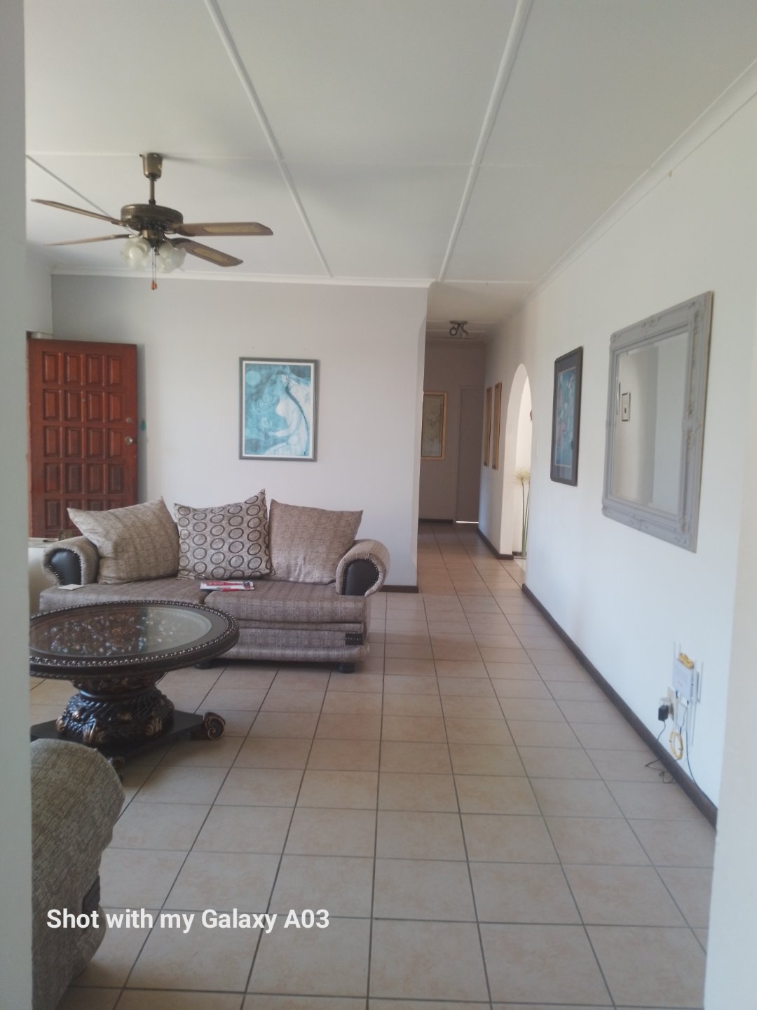 download (22) Spacious large home, close to Gonubie amenities
