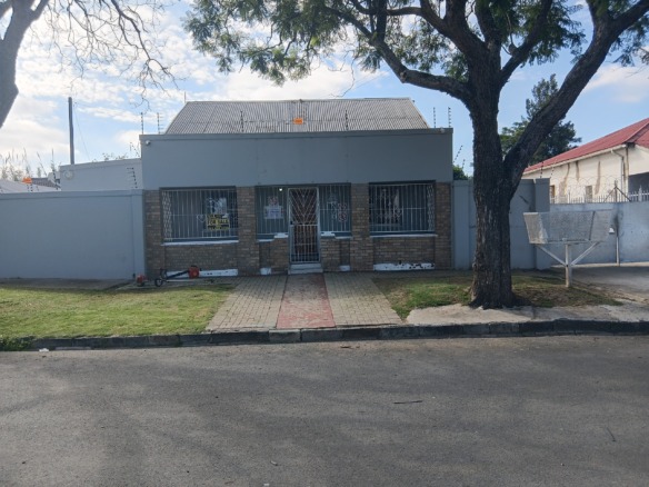 Prime Commercial Property For Sale!