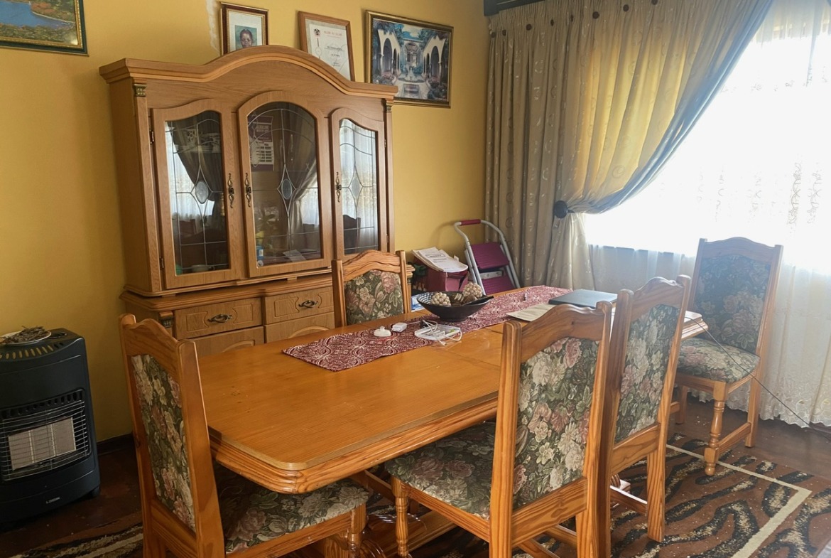 Family three-bedroom home in Greenfields