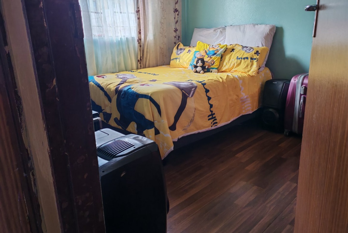 HOUSE FOR SALE IN NU 17