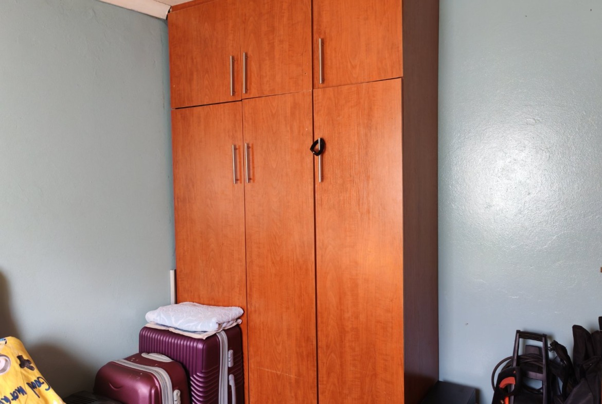 HOUSE FOR SALE IN NU 17