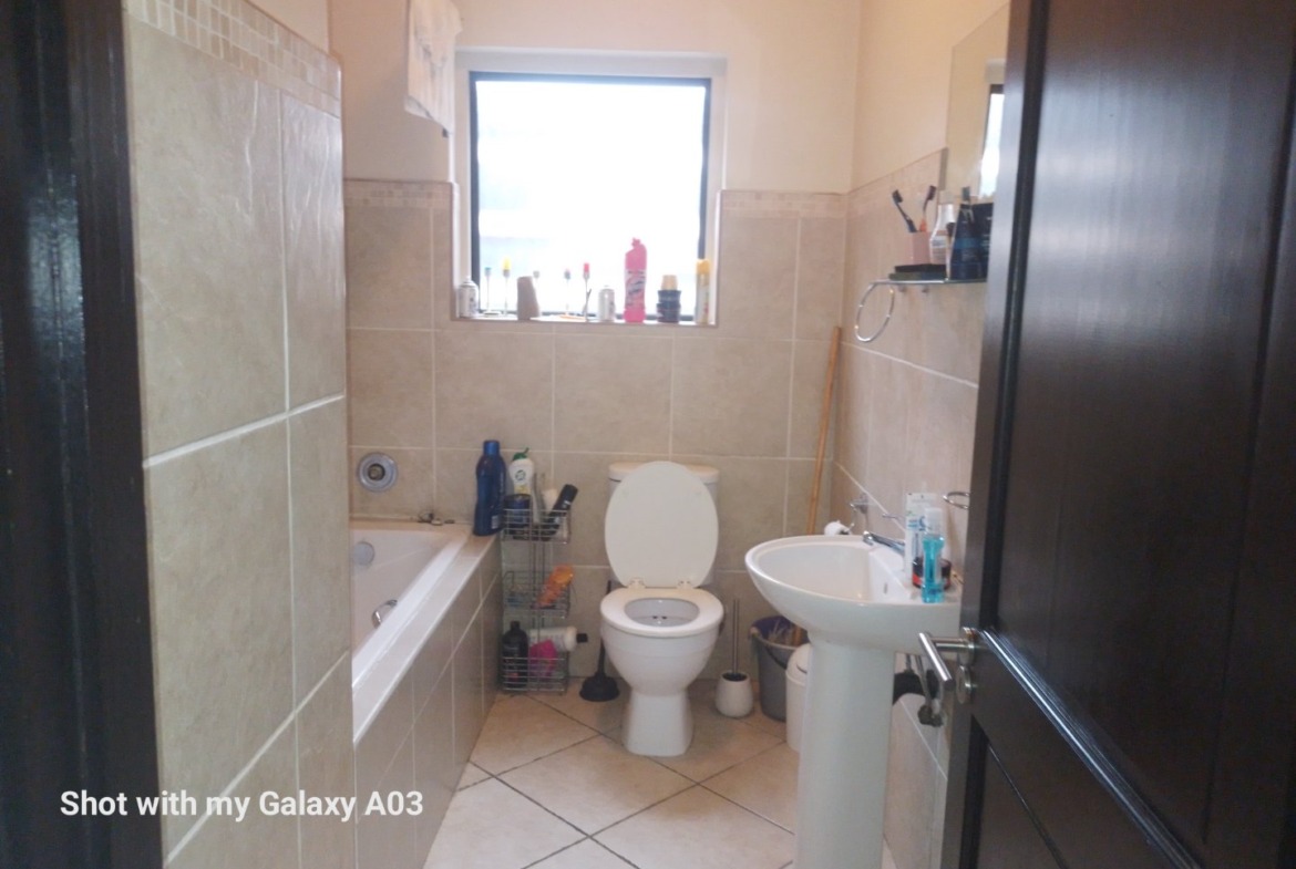 3 bedroom Apartment for sale in Kenwick Close