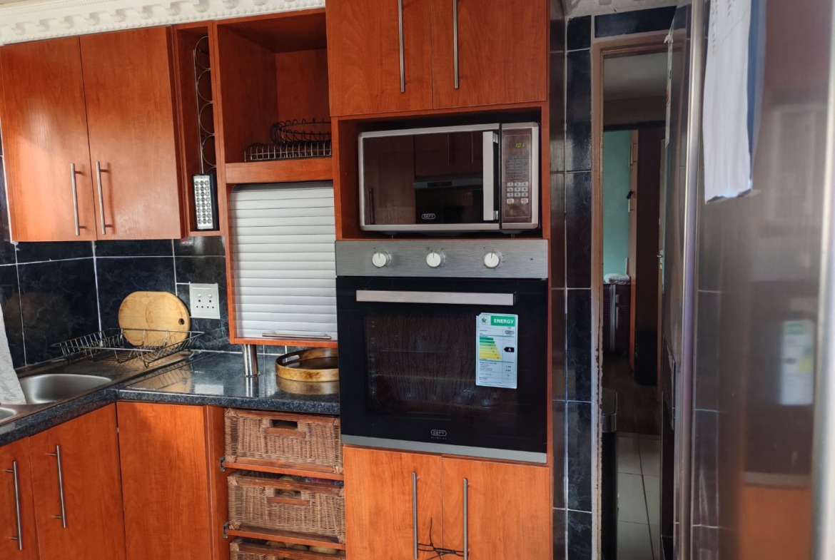 HOUSE FOR SALE IN NU 17