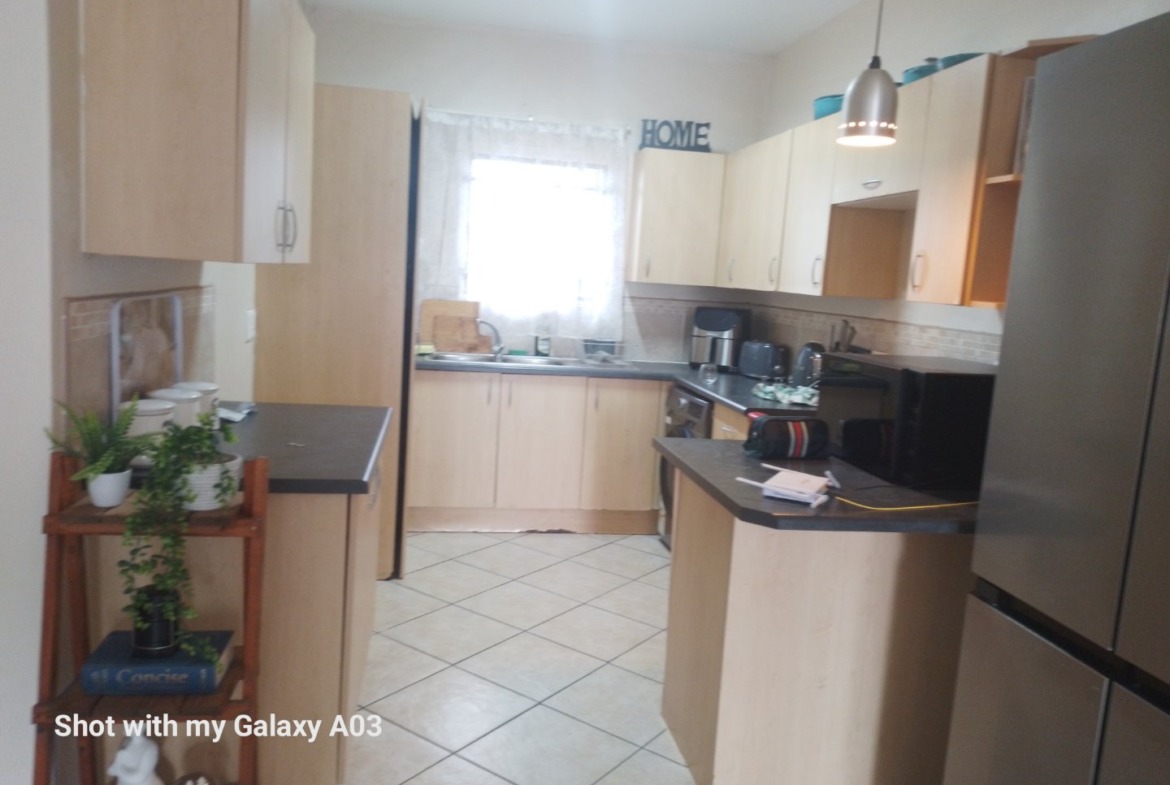 3 bedroom Apartment for sale in Kenwick Close