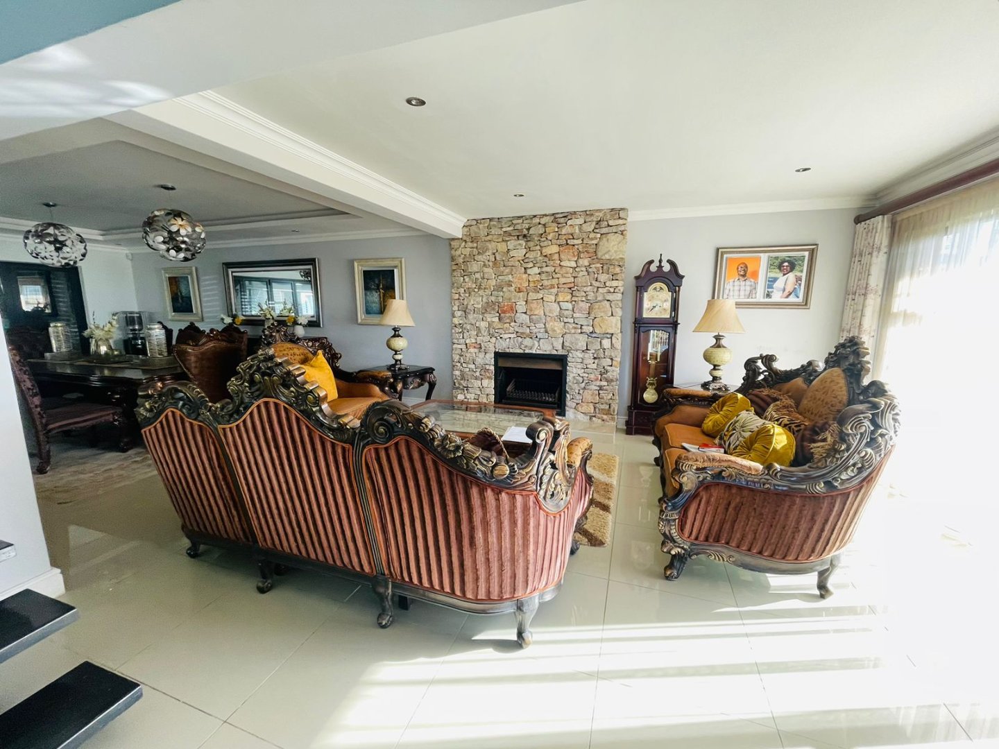 download (6) 6 Bedroom House for Sale in Gonubie