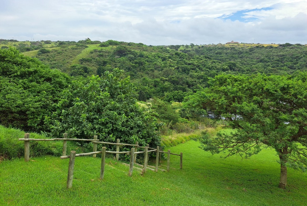 Prime 1000sqm Plot For Sale in Chintsa – Uninterrupted Dam and Beach Views