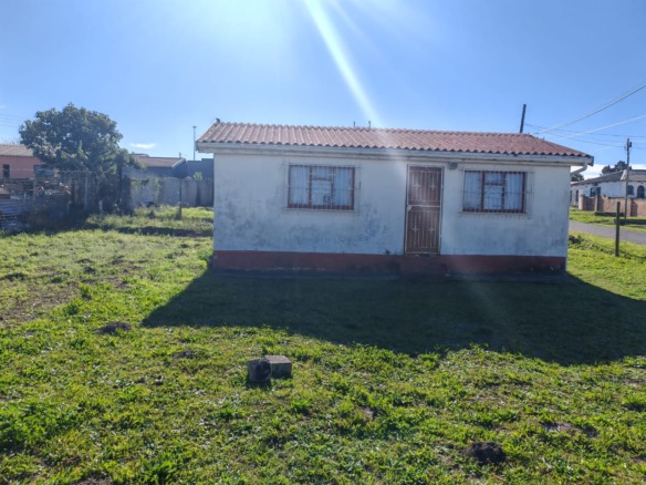 Family home in Mdantsane for sale!