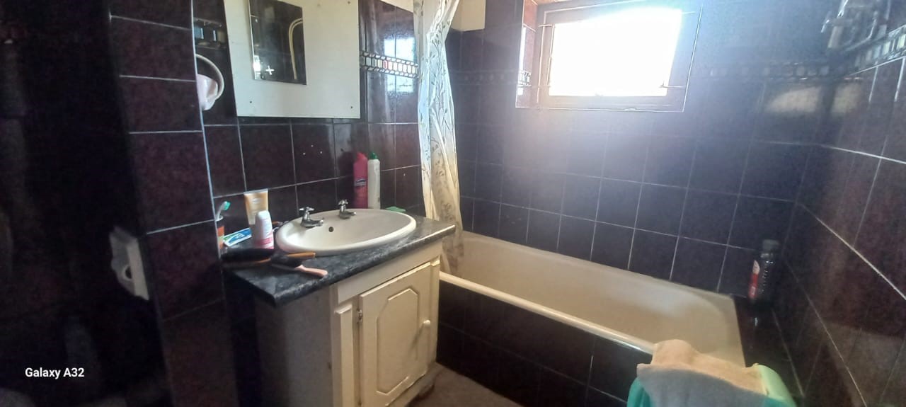 10 Charming 2 bedroom apartment for sale!