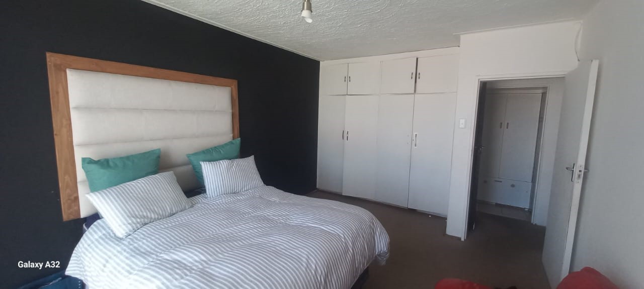 13 Charming 2 bedroom apartment for sale!