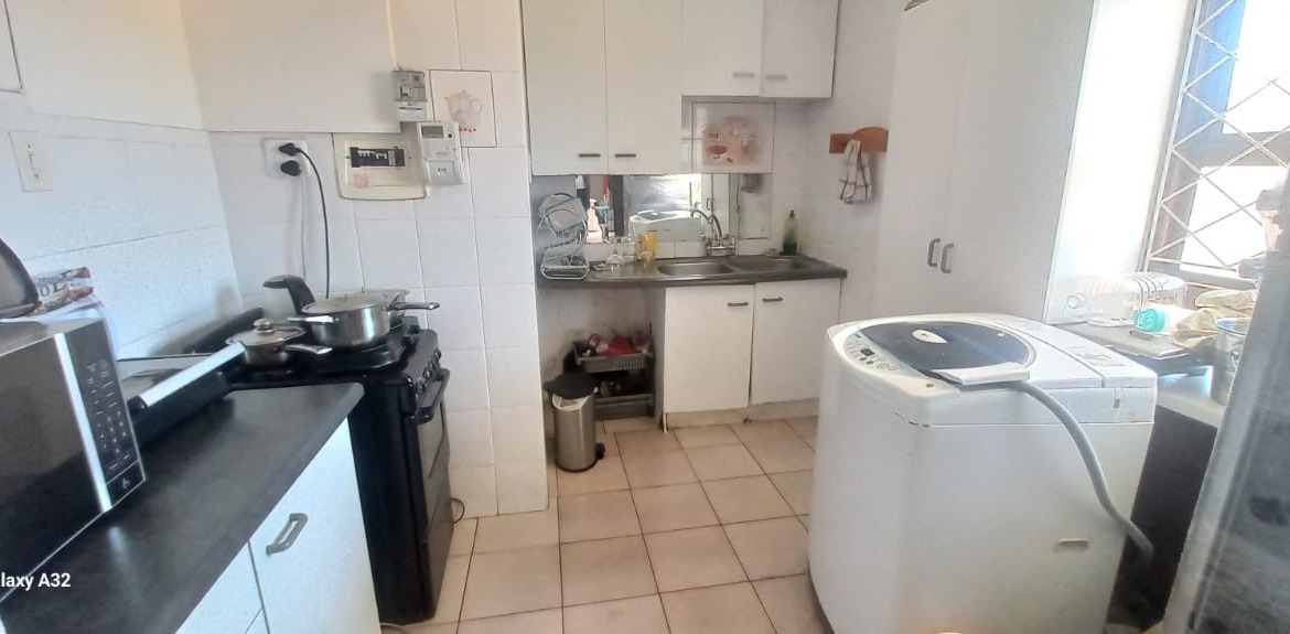 Charming 2 bedroom apartment for sale!