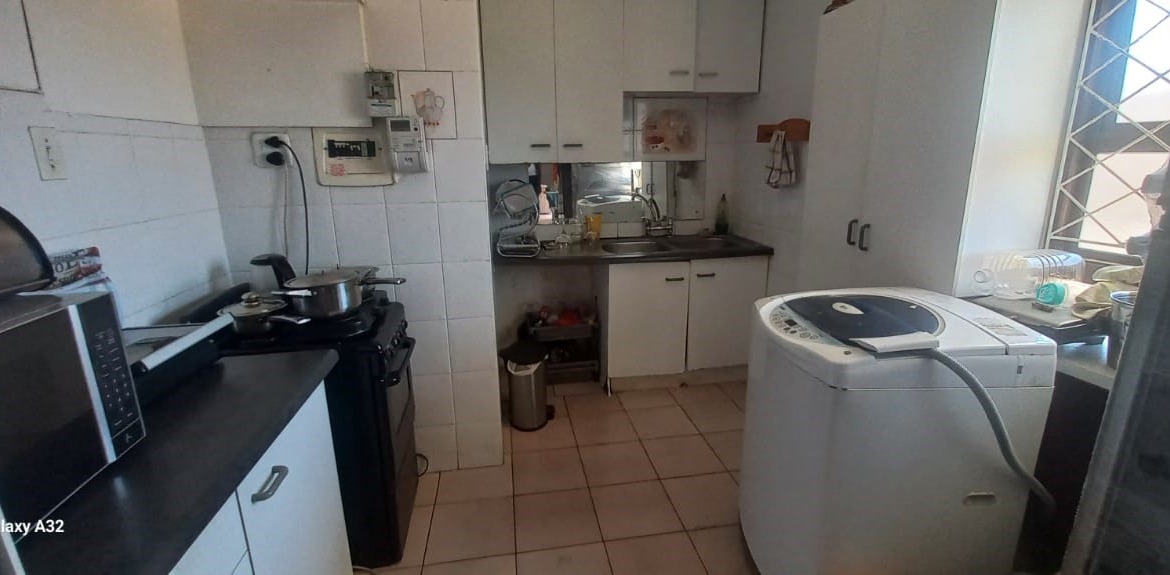 Charming 2 bedroom apartment for sale!
