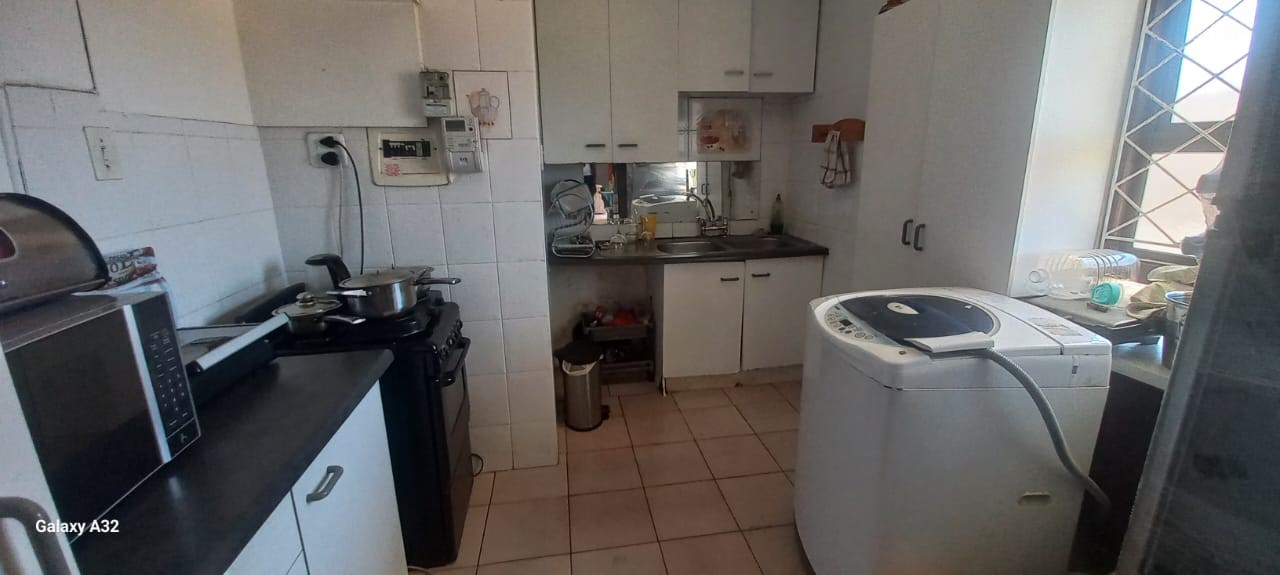 8 Charming 2 bedroom apartment for sale!