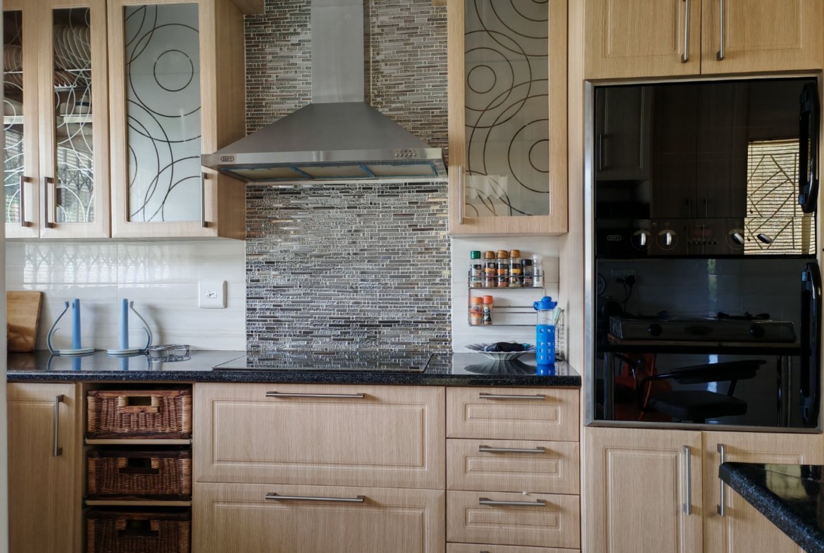 4 Bedroom house for sale in Saxilby Amalinda