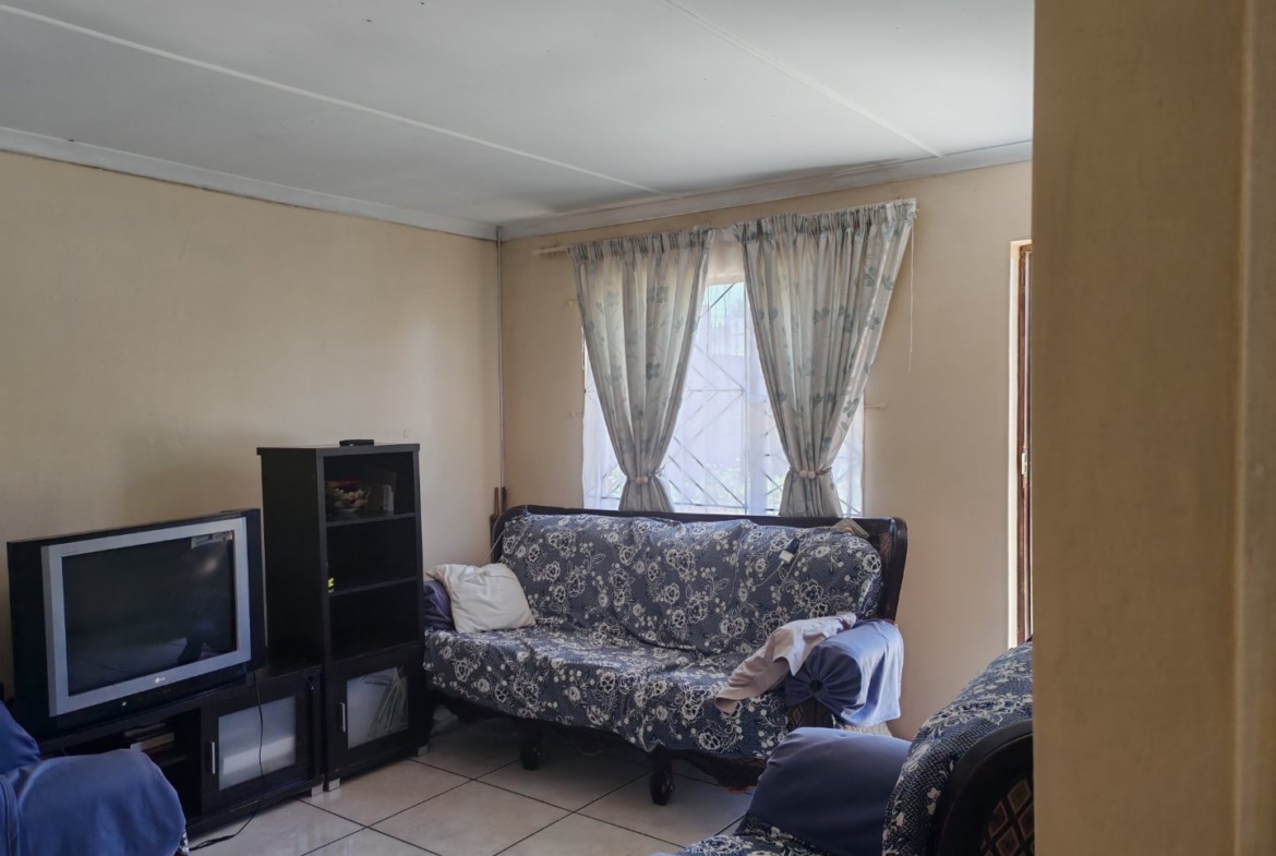 2 Bedroom House for Sale in Dawn