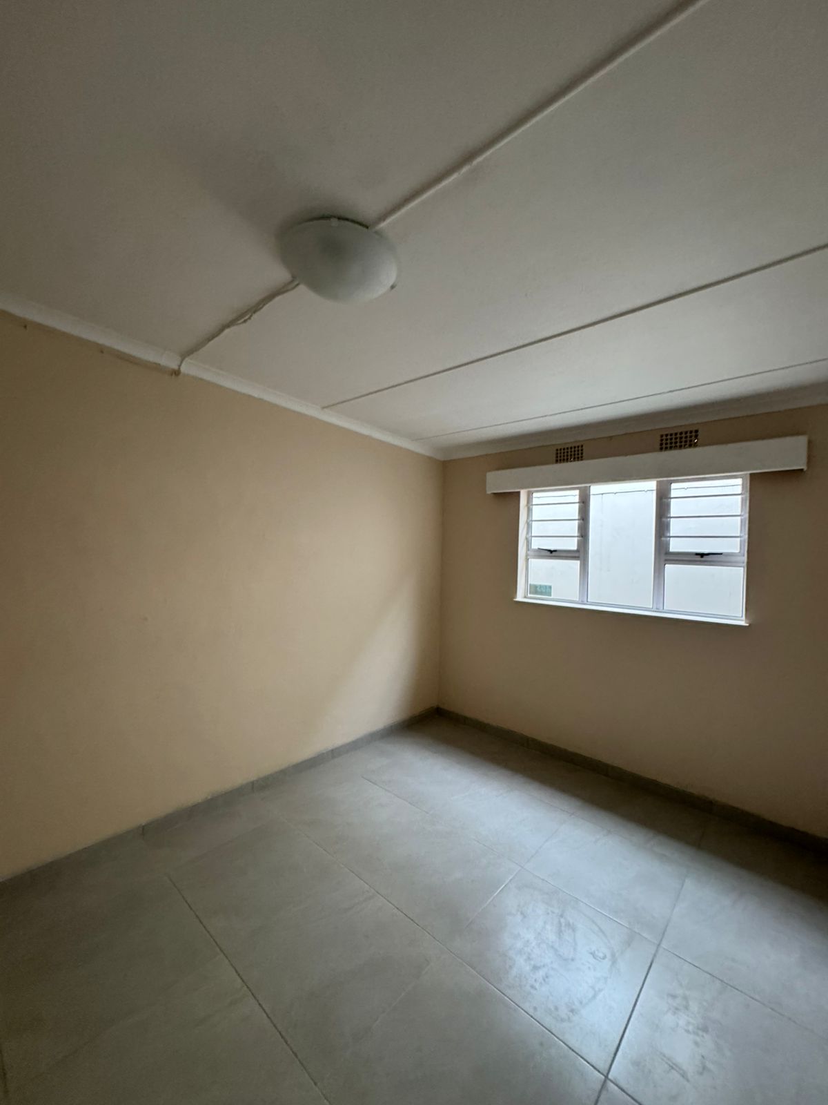 1000028253 Beautiful Property For Sale In Berea, East London