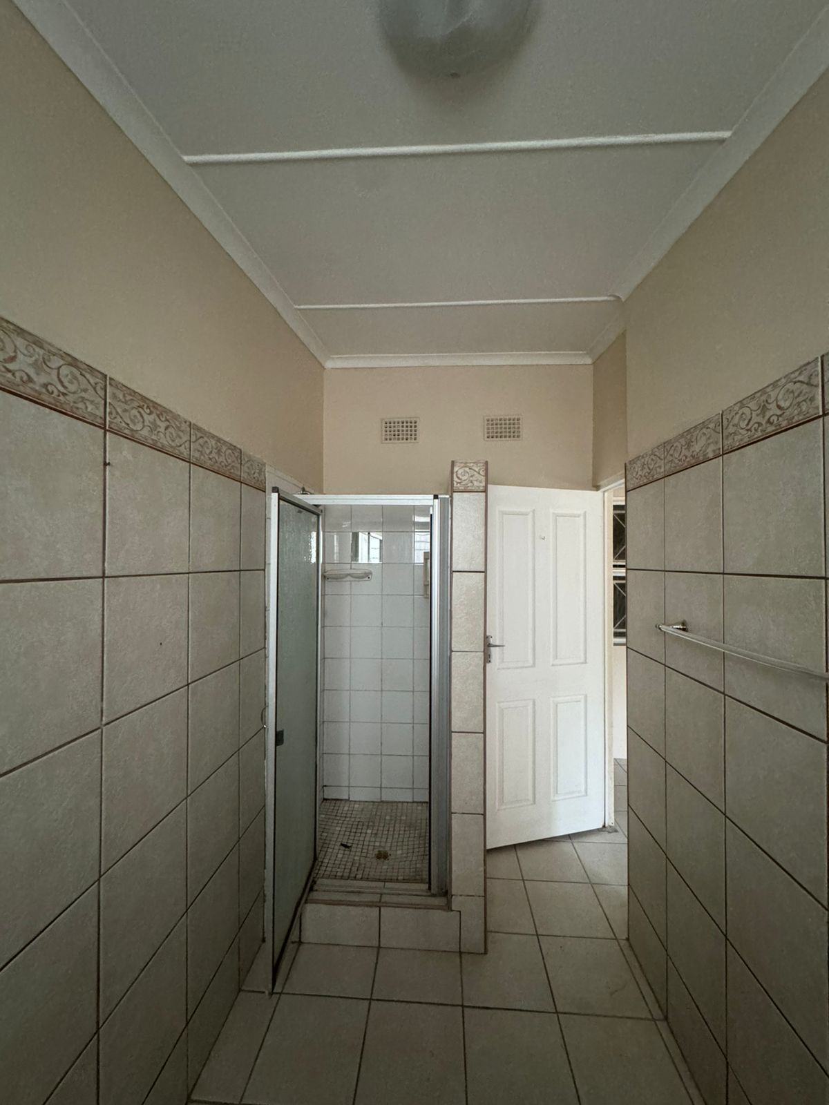 1000028271 Beautiful Property For Sale In Berea, East London