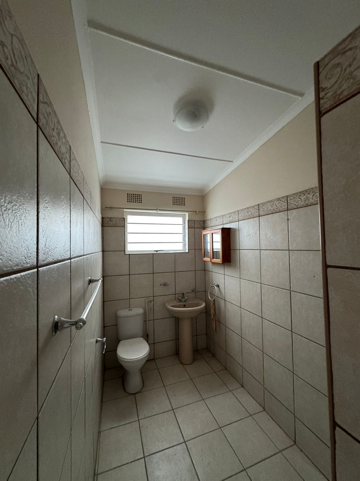 1000028274 Beautiful Property For Sale In Berea, East London