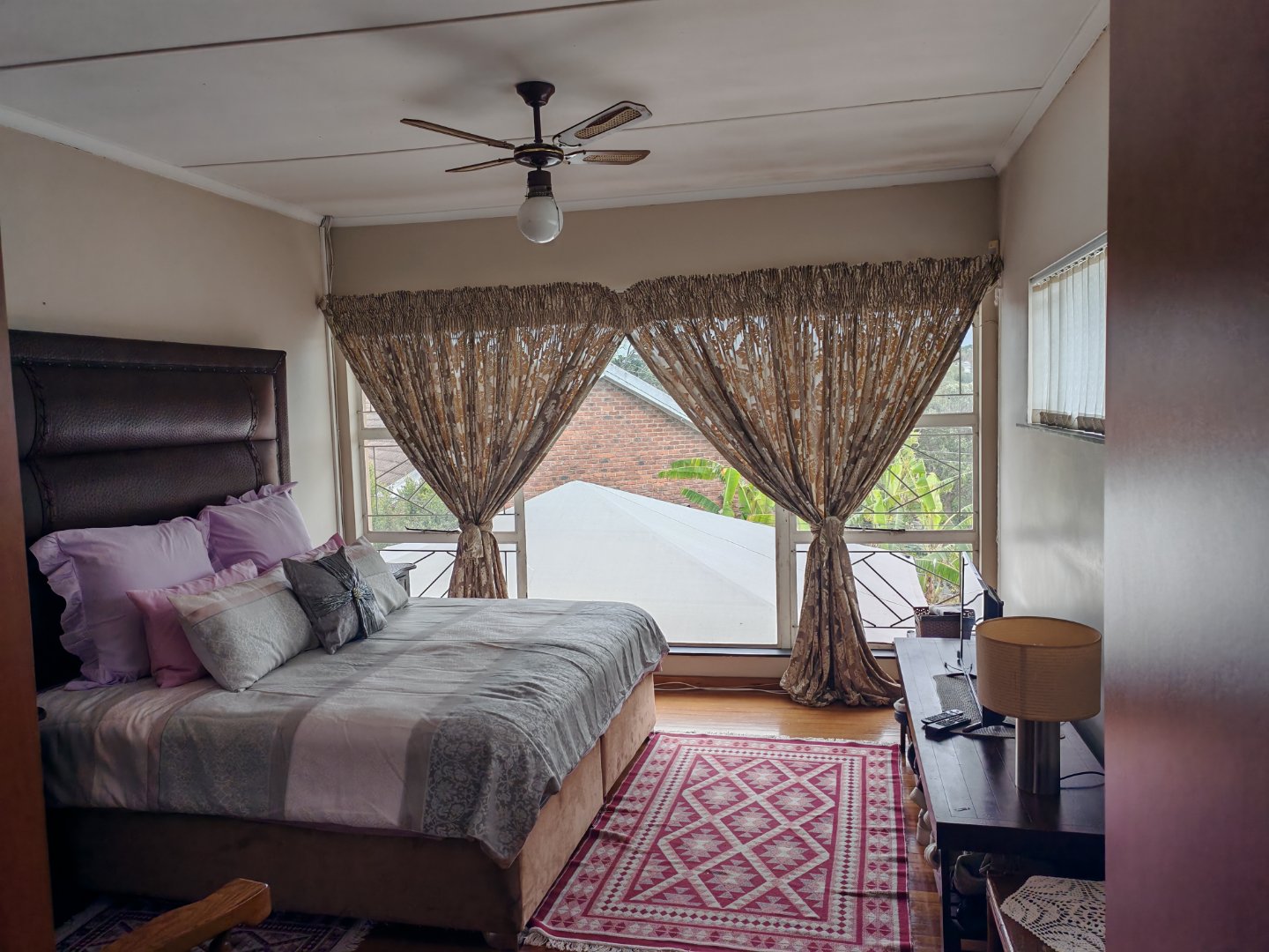 14 4 Bedroom house for sale in Saxilby Amalinda