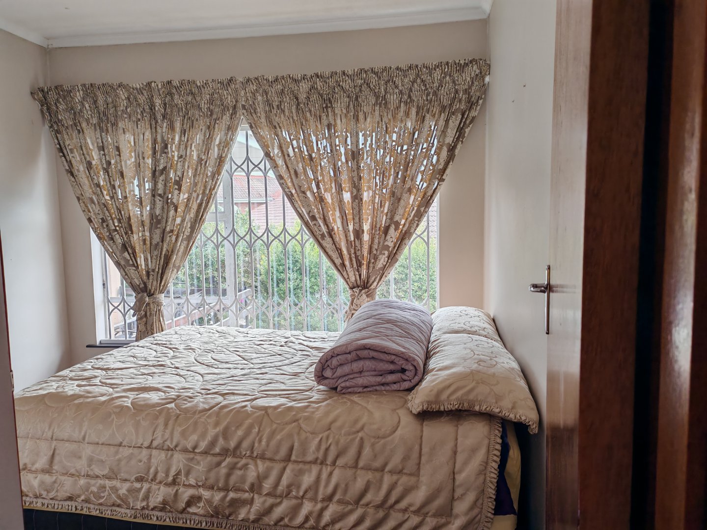 16 4 Bedroom house for sale in Saxilby Amalinda