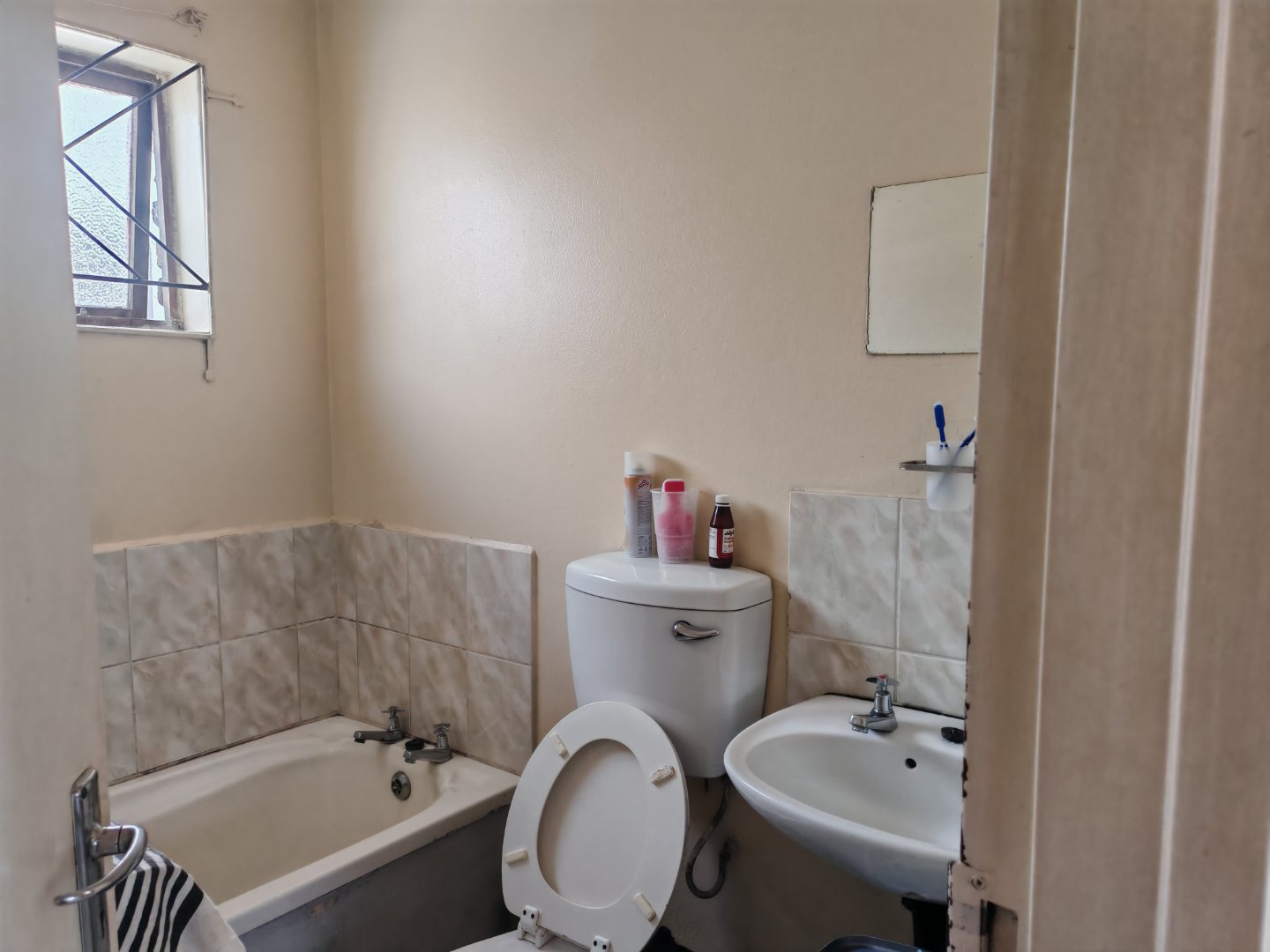 16 2 Bedroom House for Sale in Dawn
