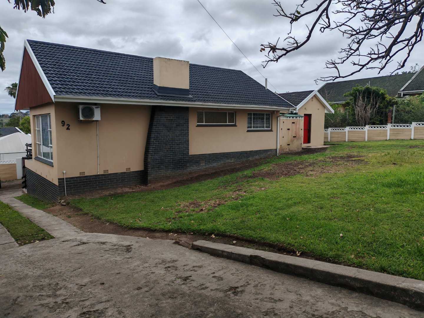 2 4 Bedroom house for sale in Saxilby Amalinda