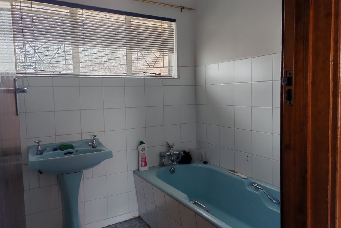 4 Bedroom house for sale in Saxilby Amalinda