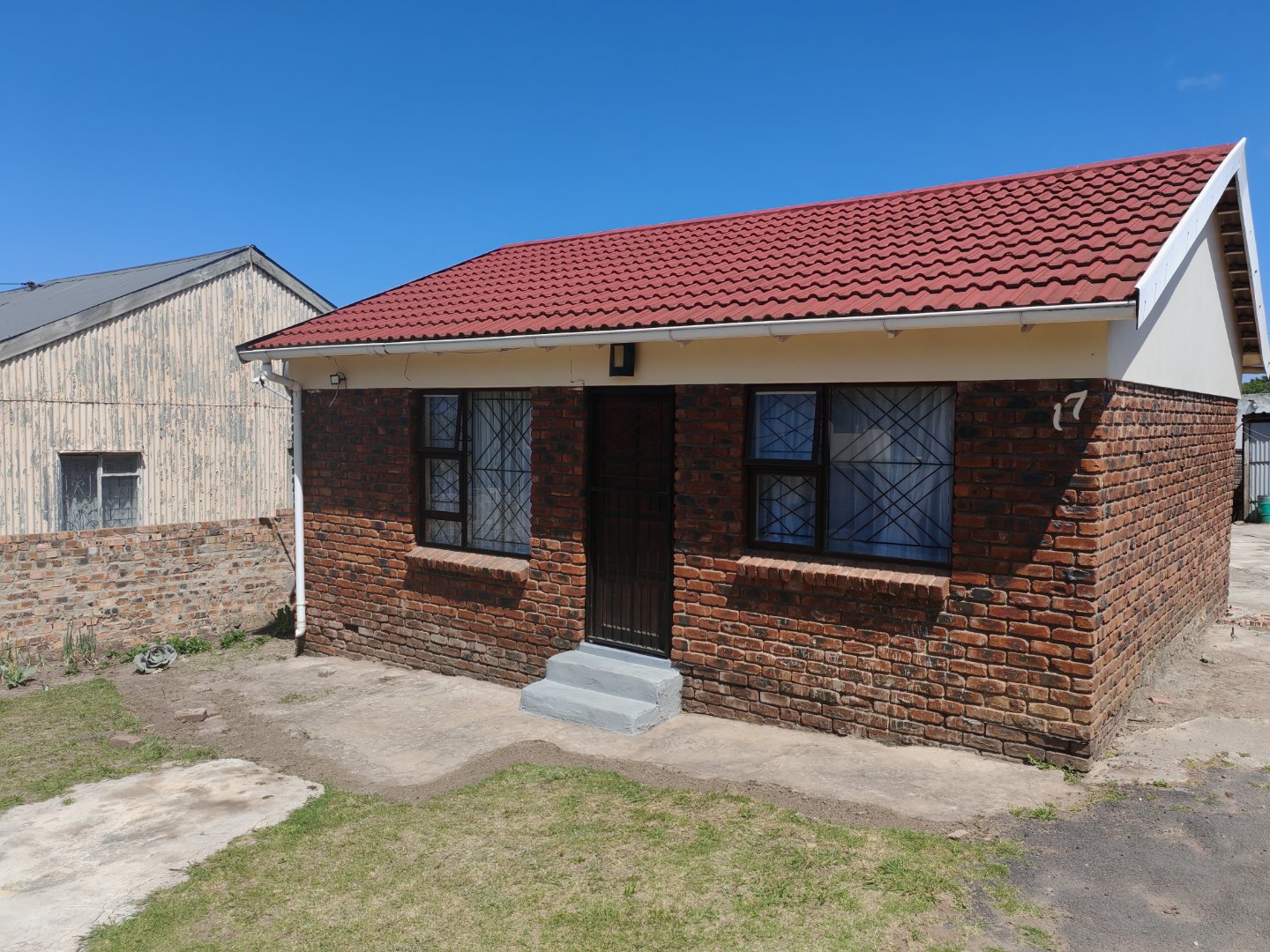 3 2 Bedroom House for Sale in Dawn