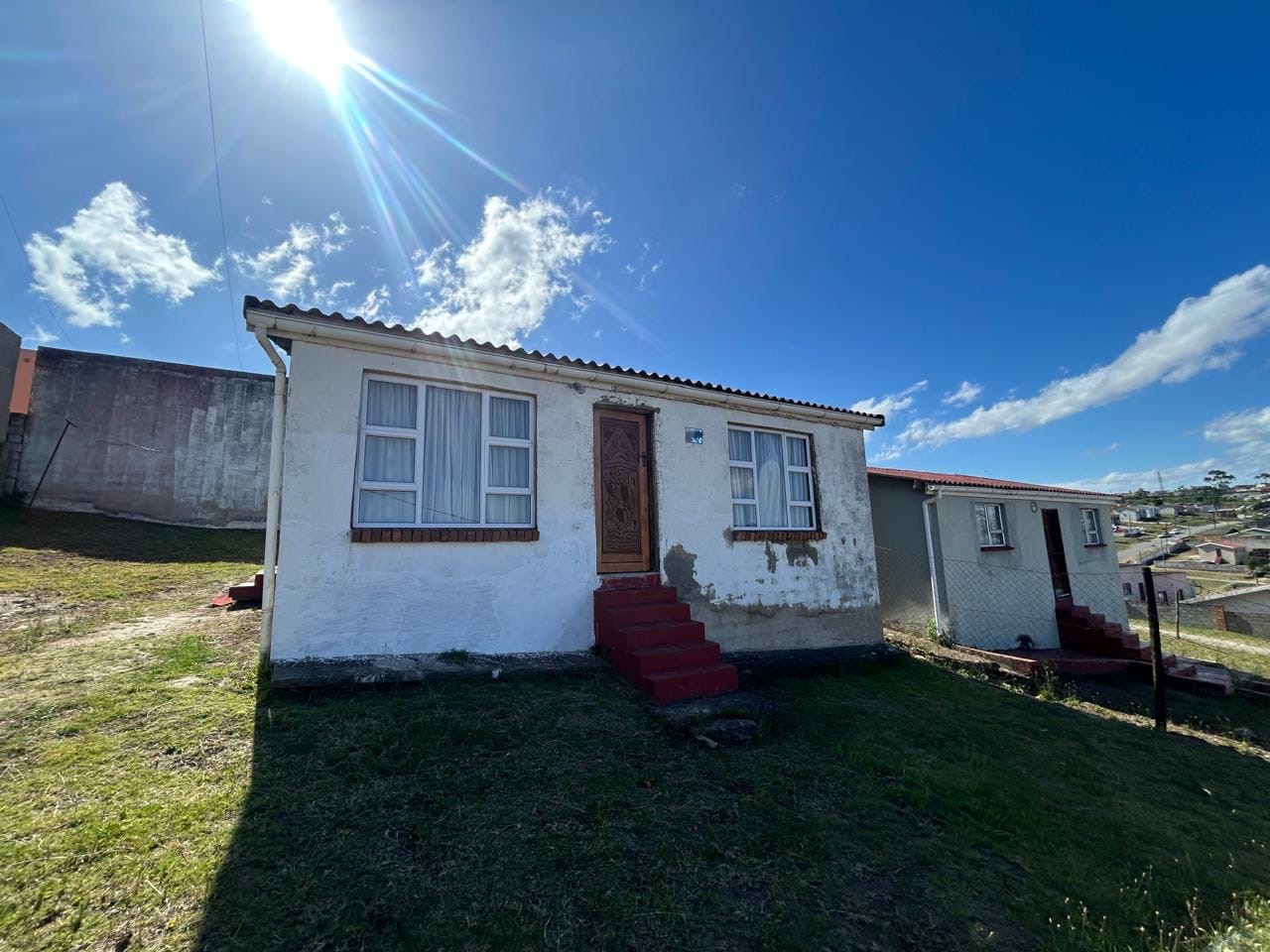 3ad222de-ad4b-451f-8762-429016e85f7c Perfect Starter home for sale!