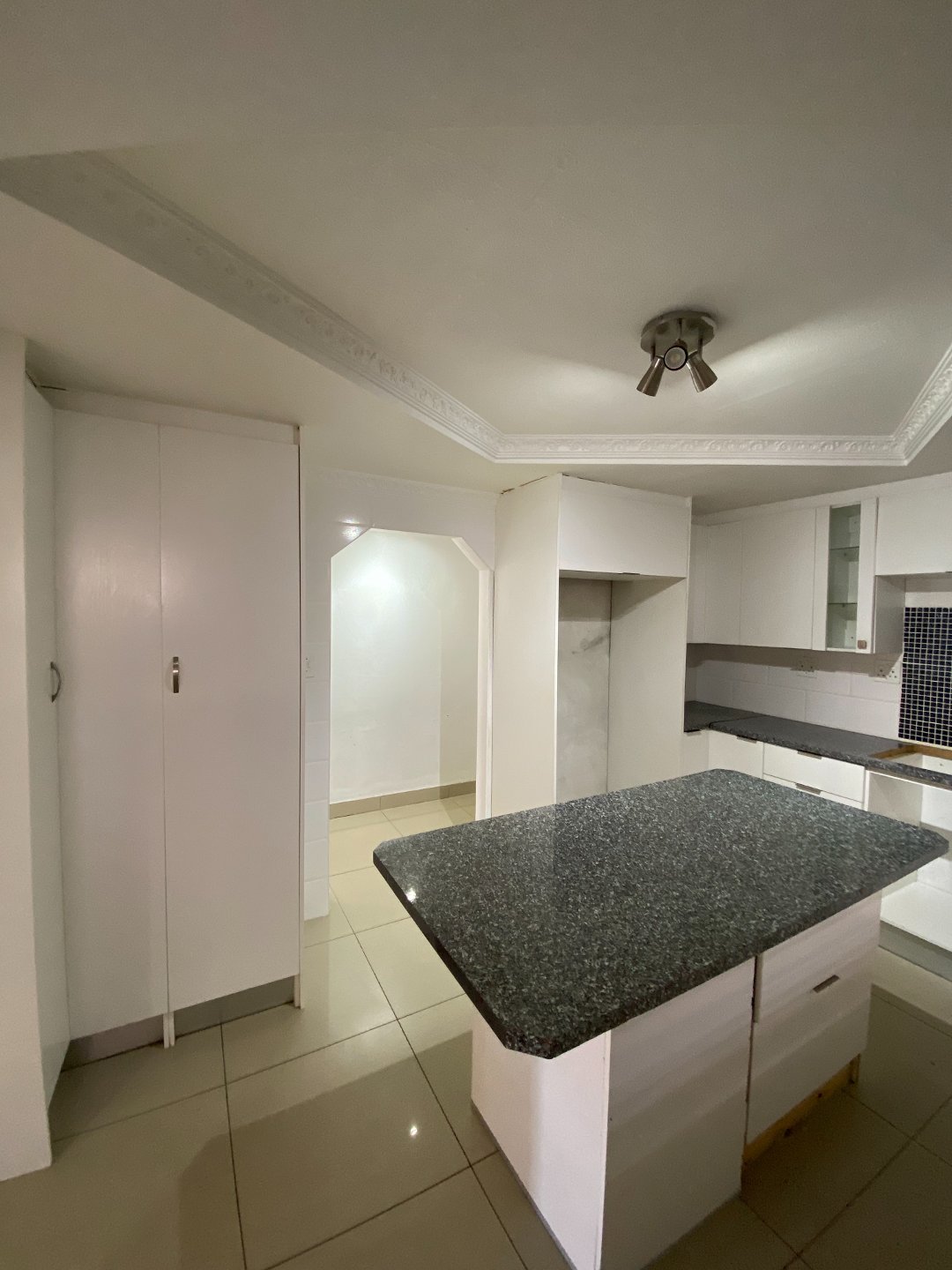 6 Family home for sale!