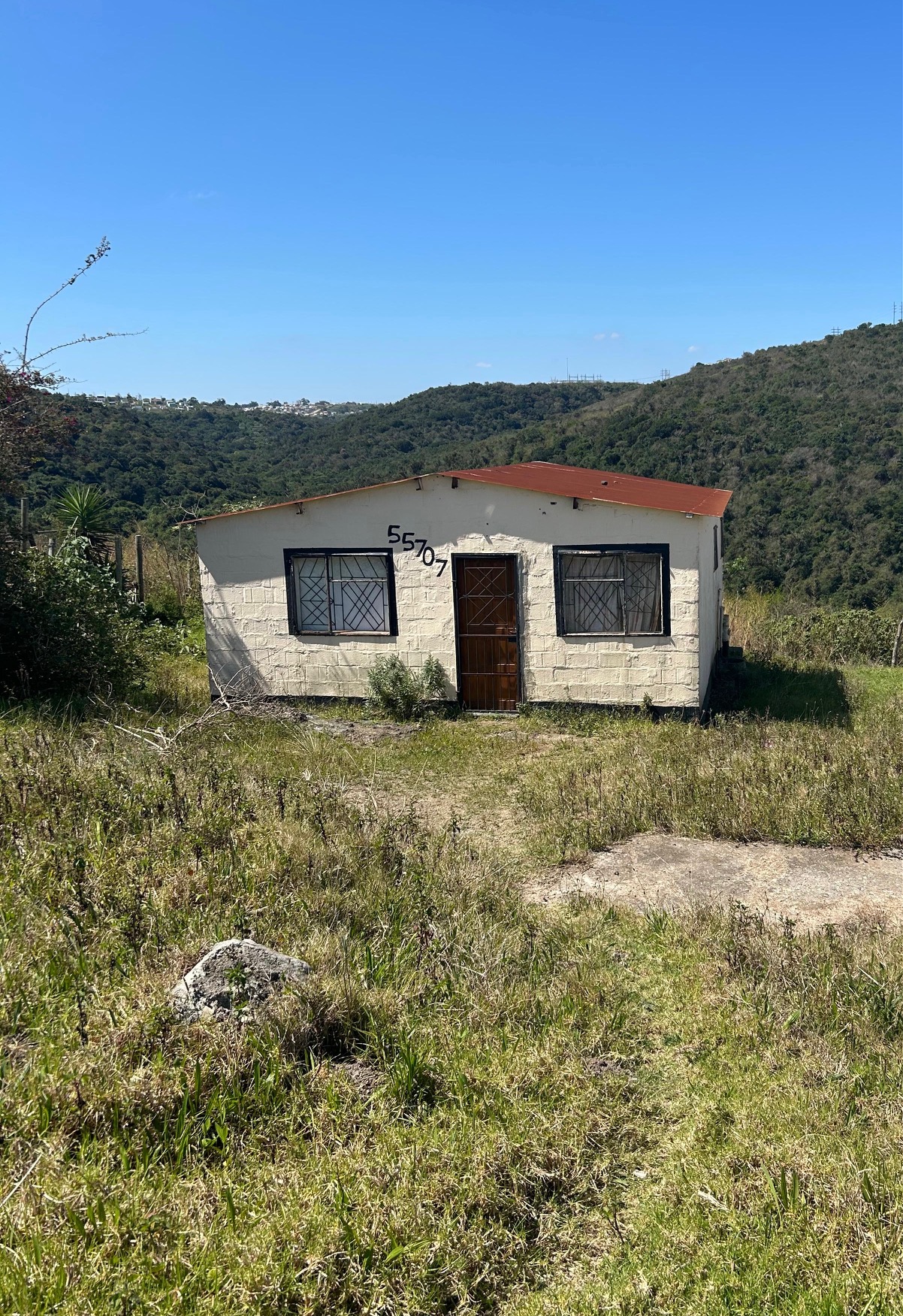 90E1055E-A687-4239-9356-0CC8048AF858 A starter home for sale in Reeston